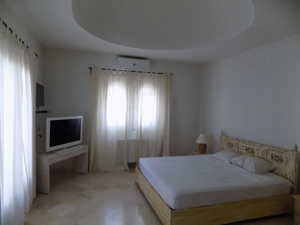 House With 4 Bedrooms in Sidi Mehrez, With Pool Access, Enclosed Garde