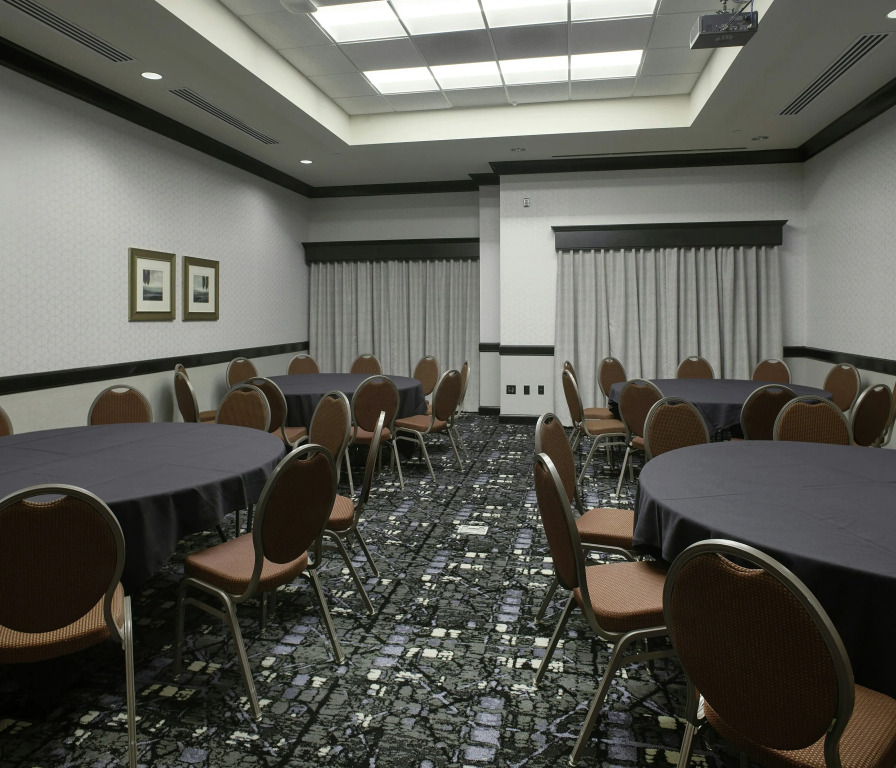 DoubleTree Suites by Hilton Bentonville
