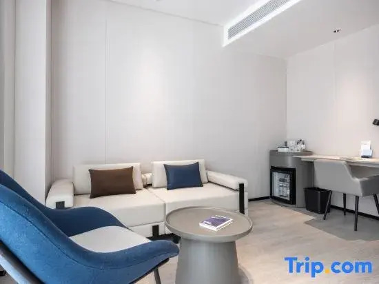 Atour Light Hotel Zhuhai Xiangzhou Mingzhu Station