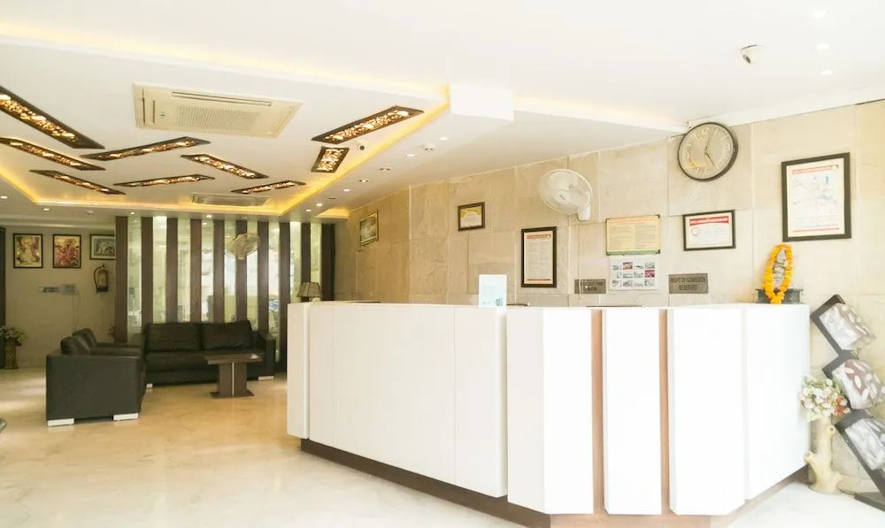 Treebo Maniram Palace