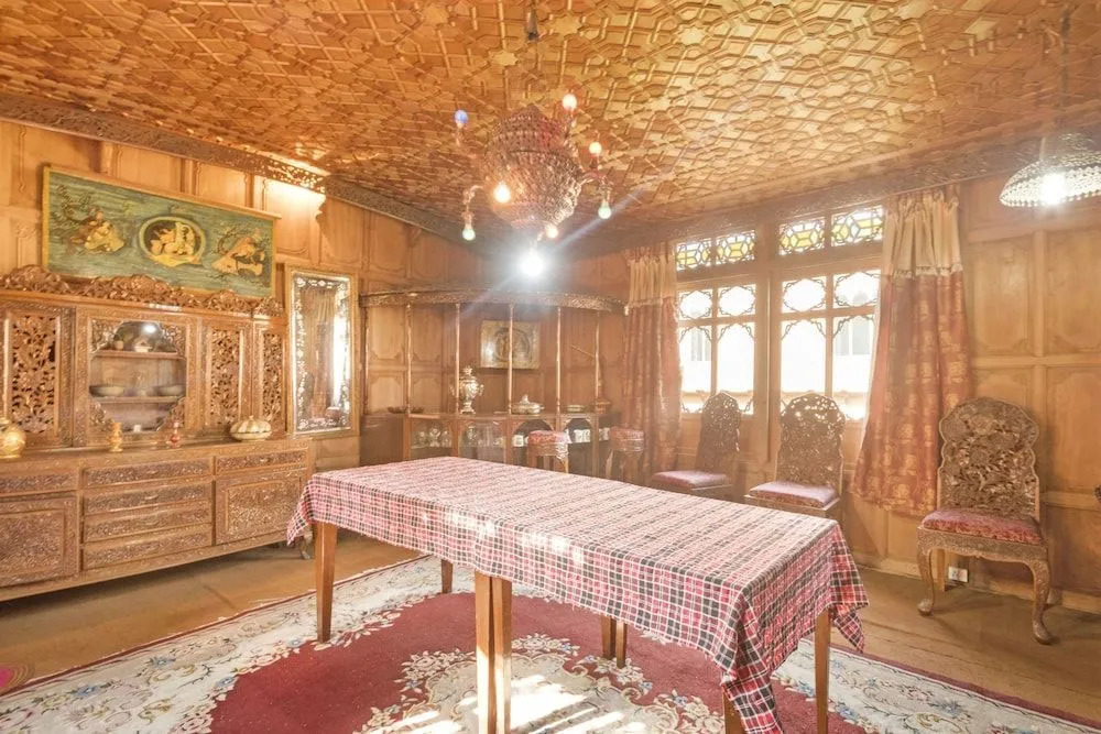 GuestHouser 3 BHK Houseboat d520