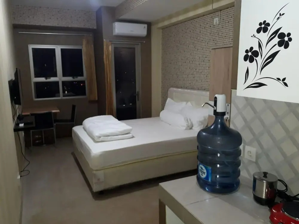 EXPRESS O 91863 Mekarwangi M-square Apartment By Santosa Property