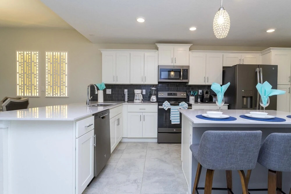 Stunning 2 Bd Apto Close to Disney Storey Lake Resort 105