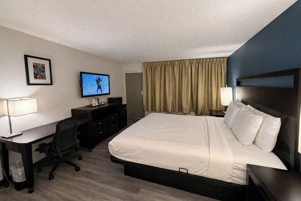 Express Inn & Suites Greensville TX