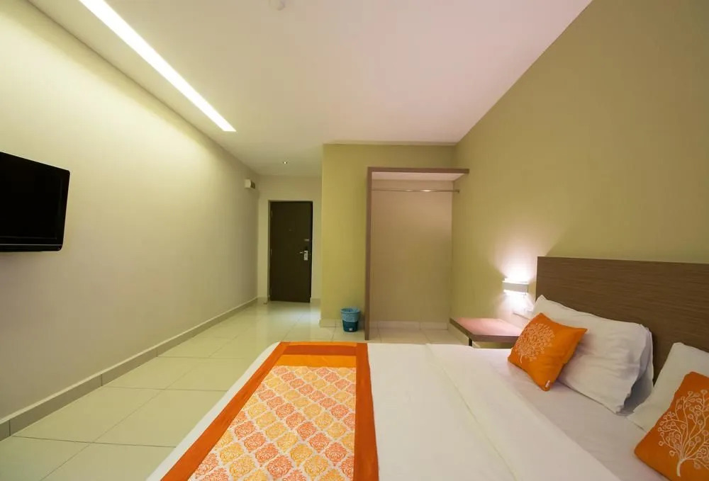 OYO 128 Archeotel Hotel