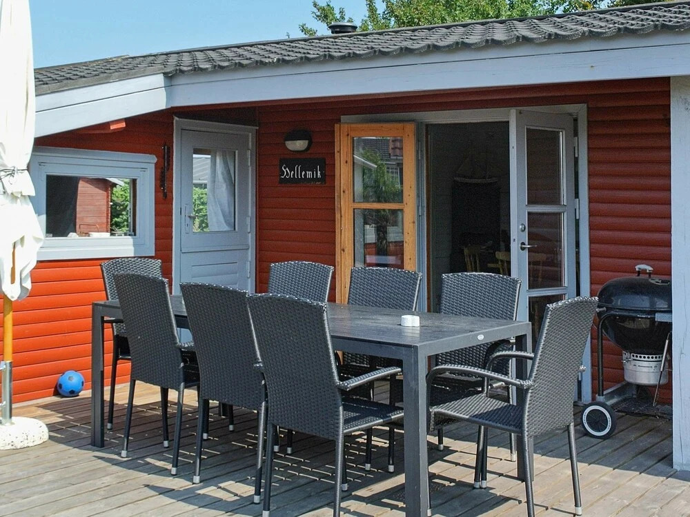 6 Person Holiday Home in Bogense