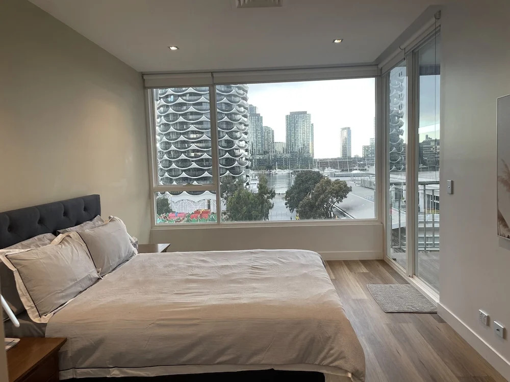 Luxury Penthouse Above the Shopping Town