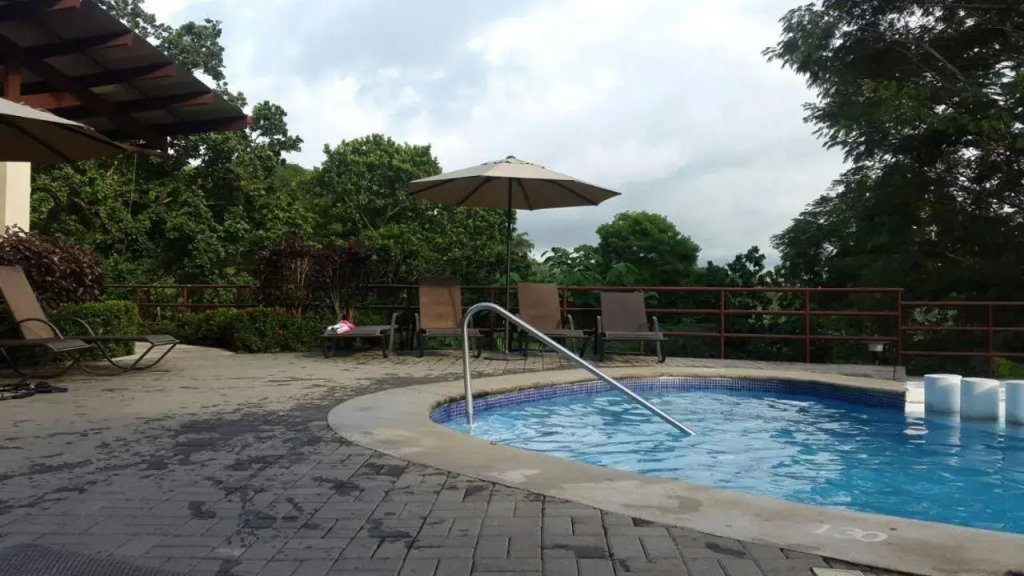 Villa privada con hidromasaje Herradura Jaco
