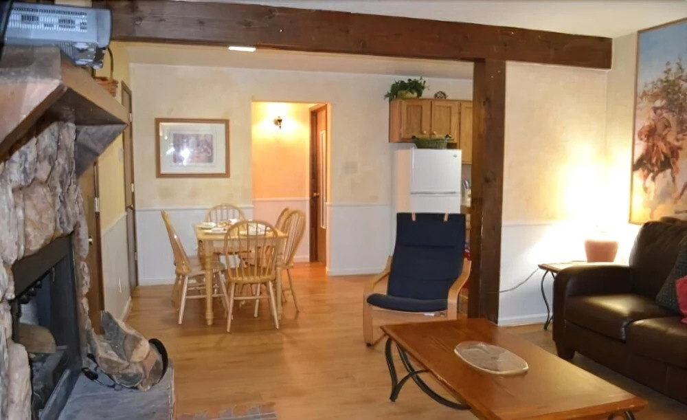 Racquet Club #220 1 Bedroom 1 Bathroom Condo