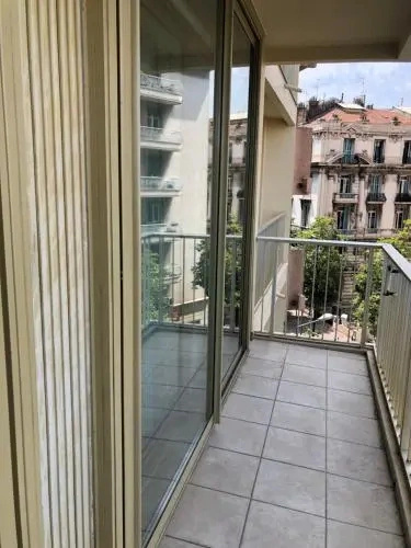 2 Pieces / Mer / 55M2 / Centre Ville / :