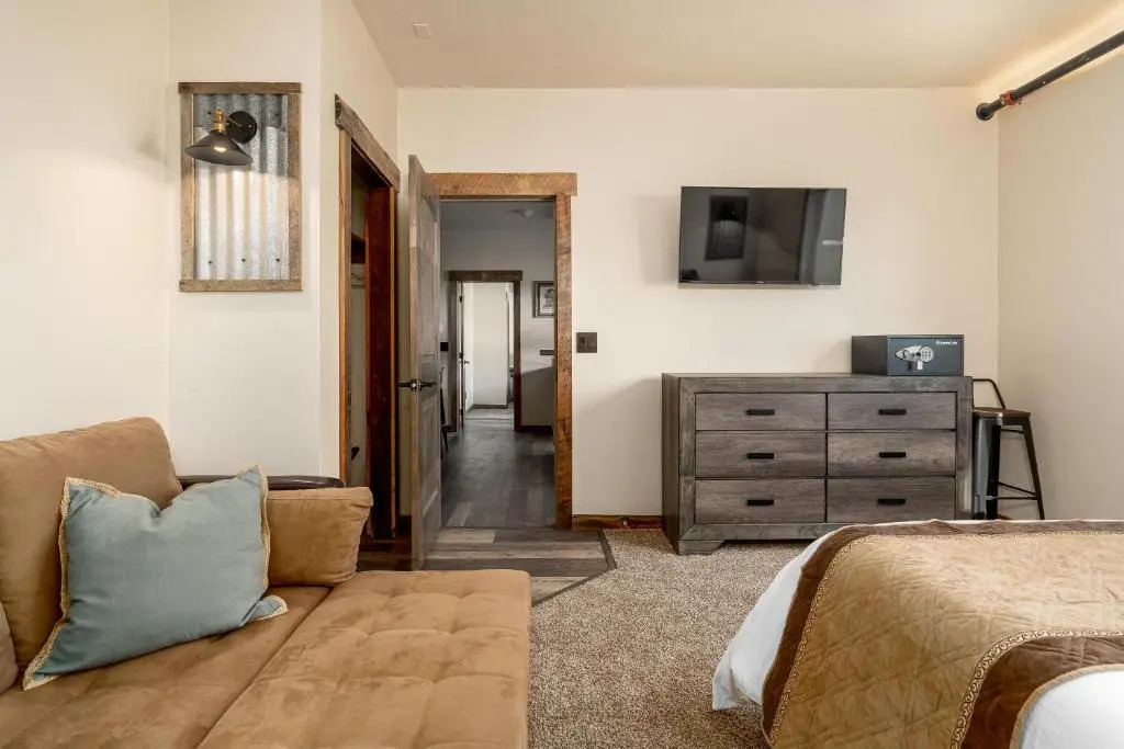 The Adventure Inn Yellowstone