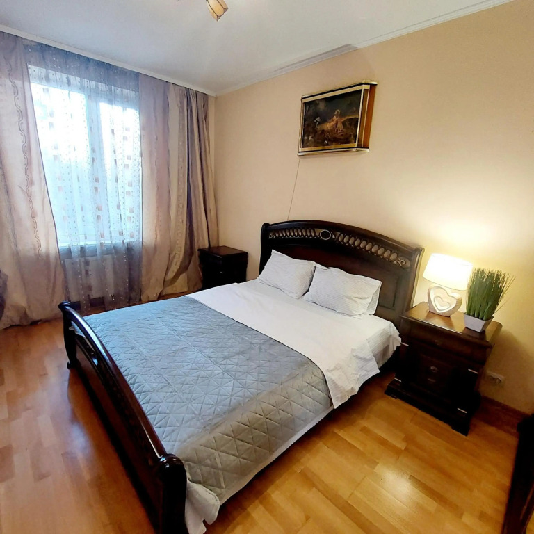 Two-Bedroom Apartment Victoria Gardens, Pivdenniy-Expo