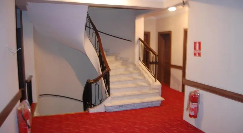 Nil & Alav Hotel