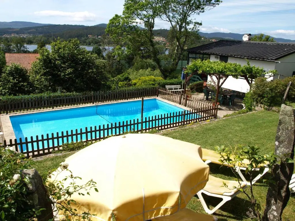 VNC13V4, encantadora casa e piscina, vista rio Min