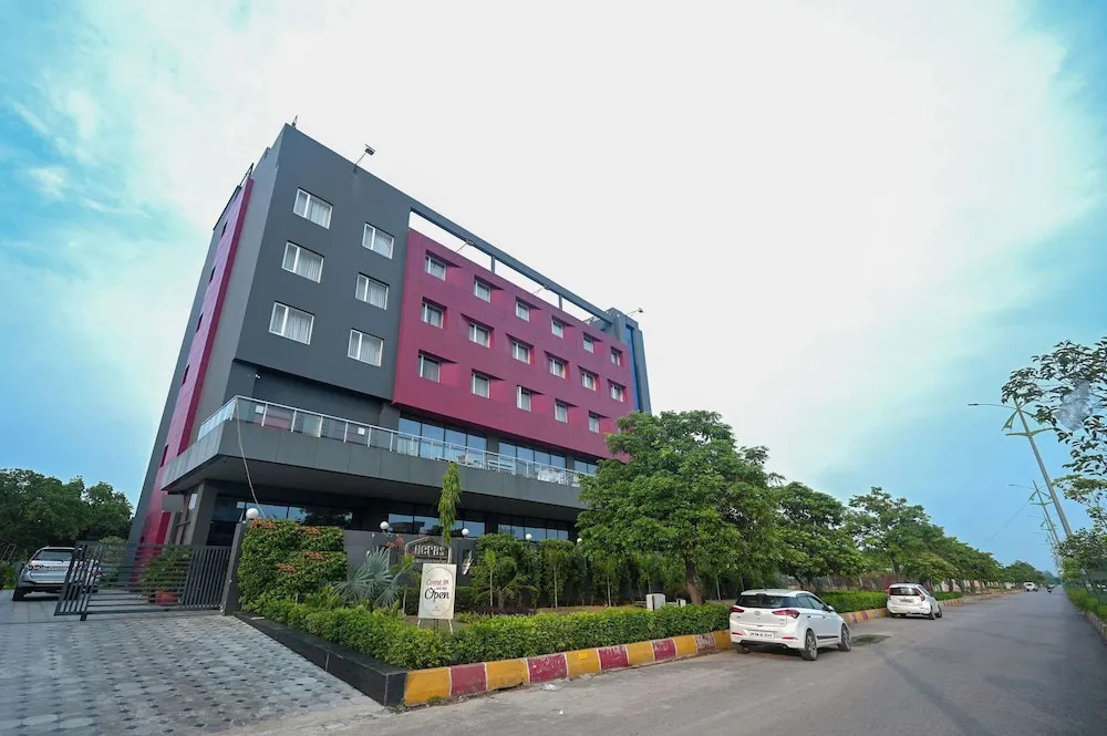 OYO 10192 Hotel Vista Residency