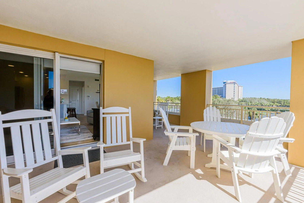 Luau II 6231/6233 - flr2 - 2BR 2BA