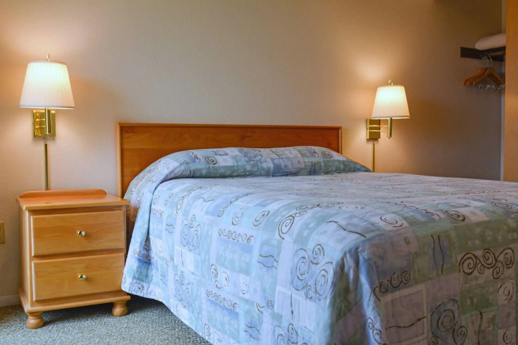 Surfcrest Resort