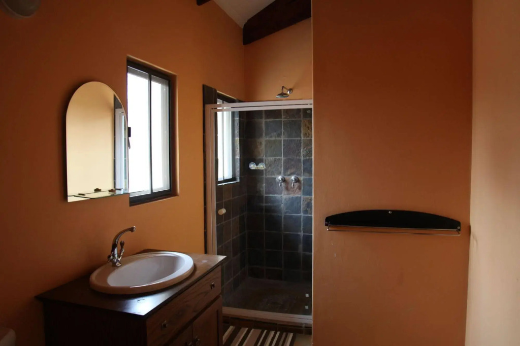 Lili Bush Guesthouse