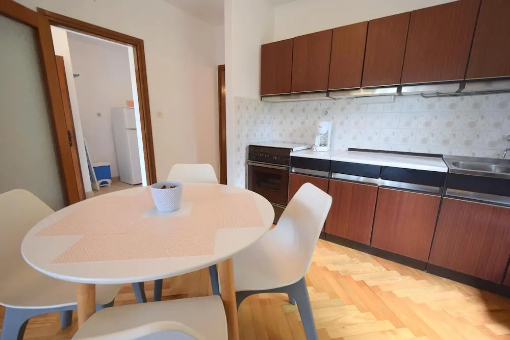 Apartments Ivka-Rozalija near Beach