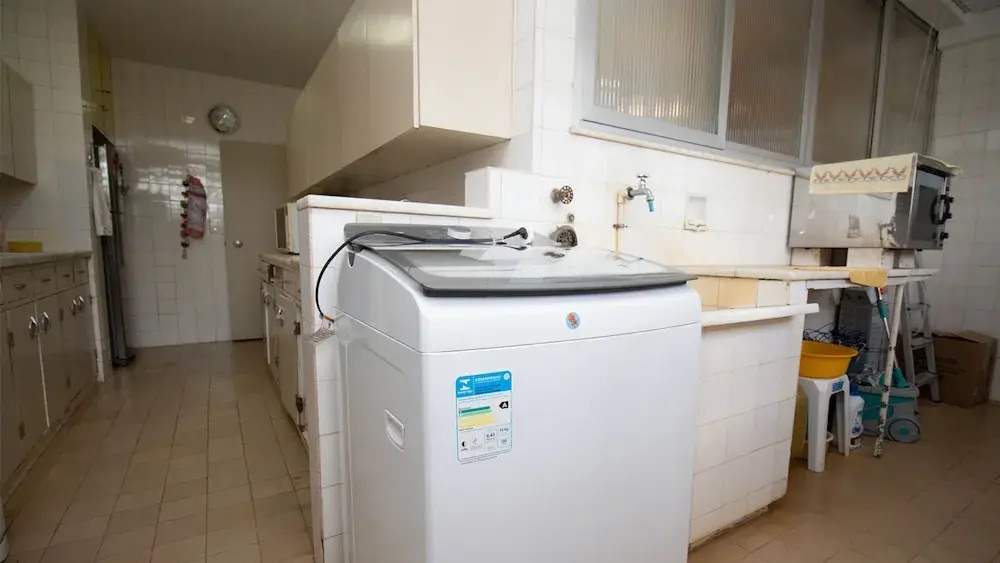 Apto com boa Localiza o Garagem e Ar-condicionado