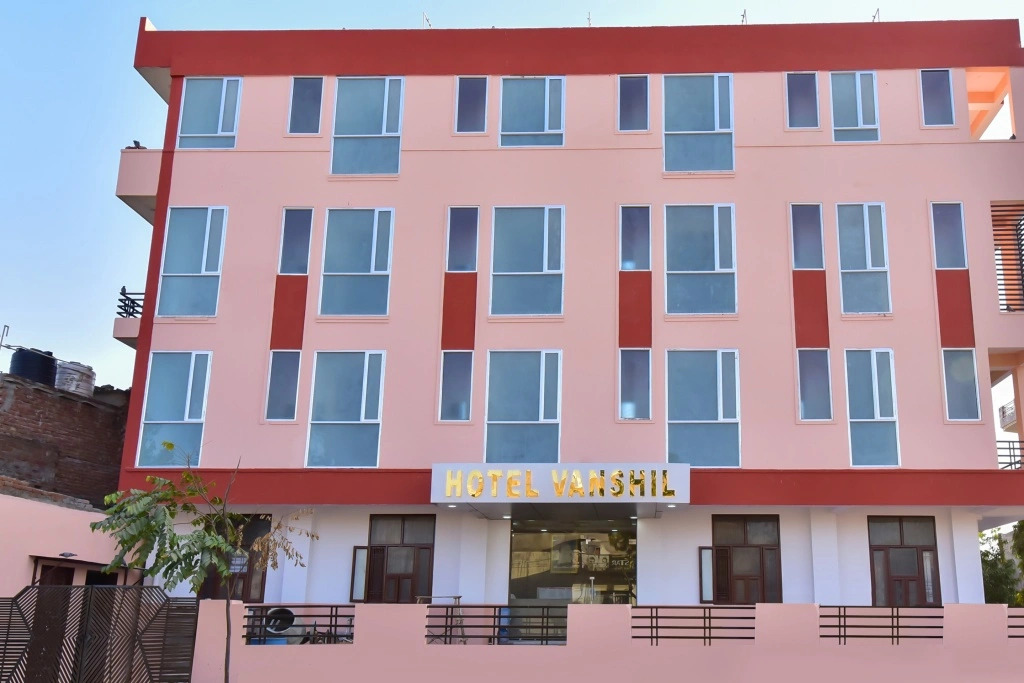 Hotel Vanshil by OYO Rooms