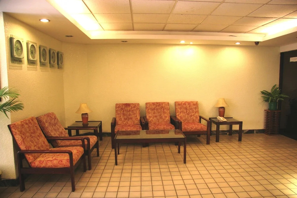 White House Hotel
