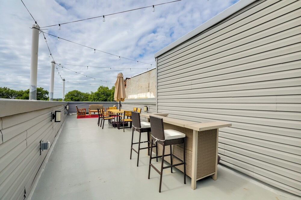 Penthouse Condo w/ Rooftop Deck in Philadelphia!