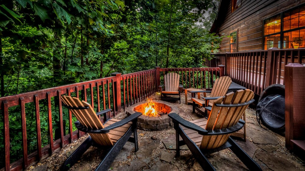Standing Bear Lodge by Escape to Blue Ridge