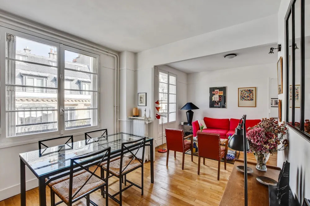 Design apartment with terrace by Weekome