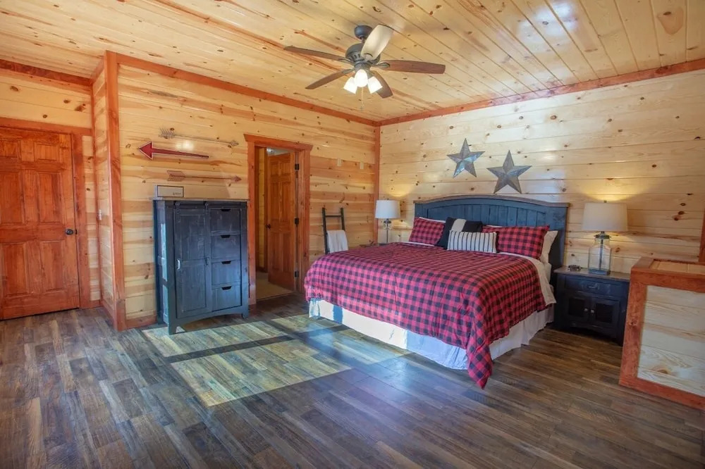 .lookout Lodge 6 Bedroom Cabin