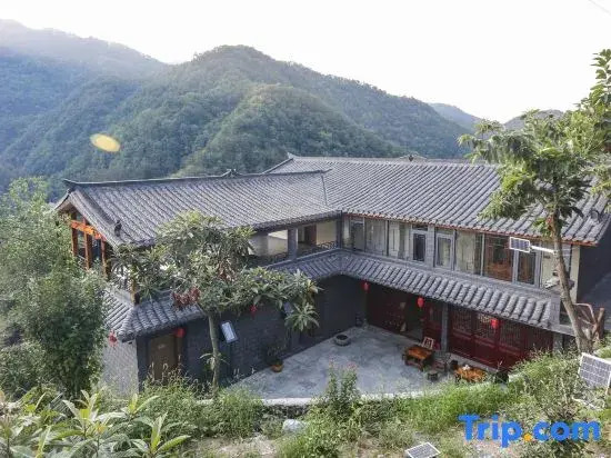Wudangshan Prince Courtyard Homestay (Prince Slope Scenic Area)