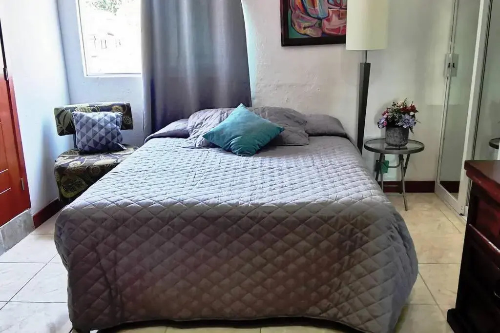 Puerto Vallarta, Lindo studio