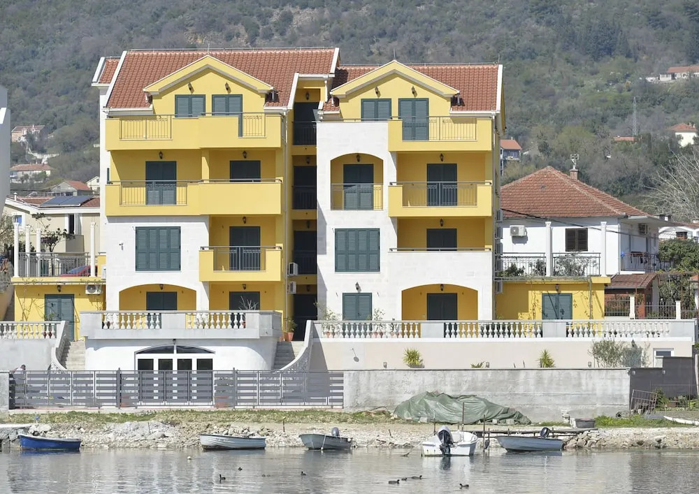 Pontus Luxury Apartments
