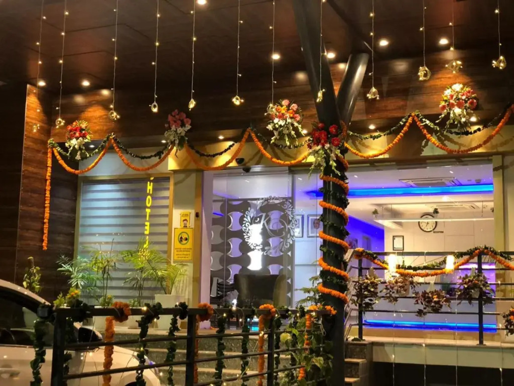 Hotel Kailash Plaza