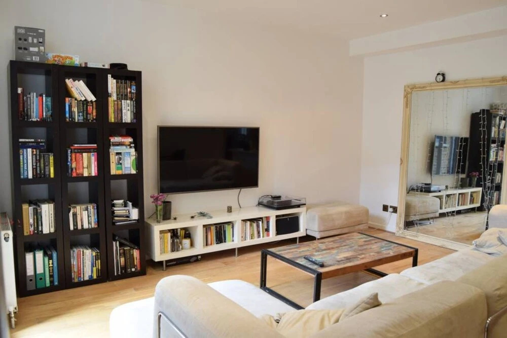 2 Bedroom Home in Dalston