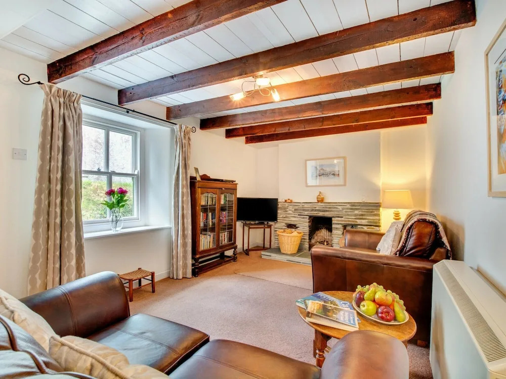 Luxurious Holiday Home With Garden at Cornwall