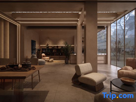 Miyake Yisheng · Middleton style medieval luxury designer Snow Mountain View Hotel