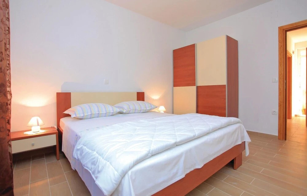 Amazing Home In Blato