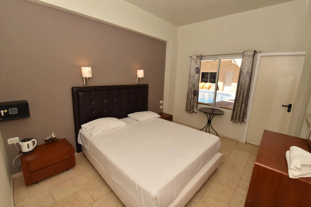 Hotel Maman
