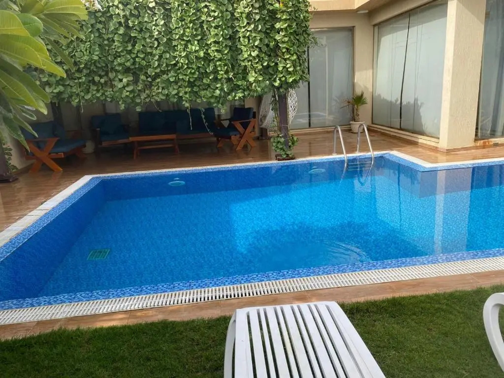 Mooyah resort