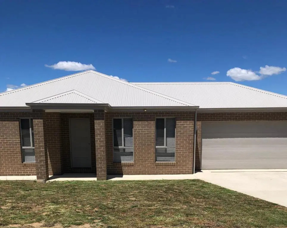 Brand new 4br get away 5min to albury city