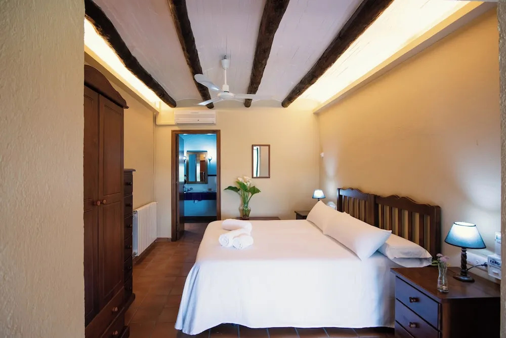 Hospedium Hotel La Parada del Compte
