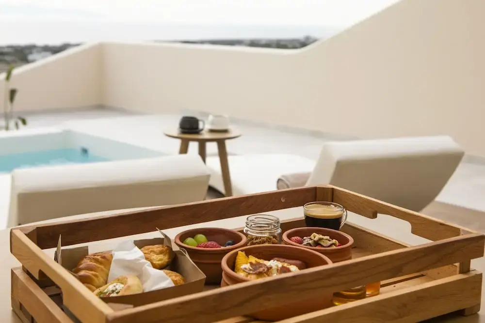 Pnoe Luxury Suites