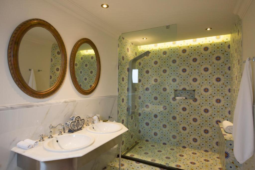 Dorion Hotel