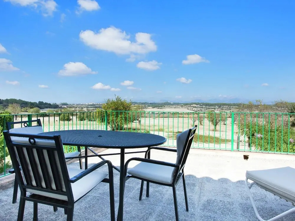 Terraced House in Mallorca with Pool