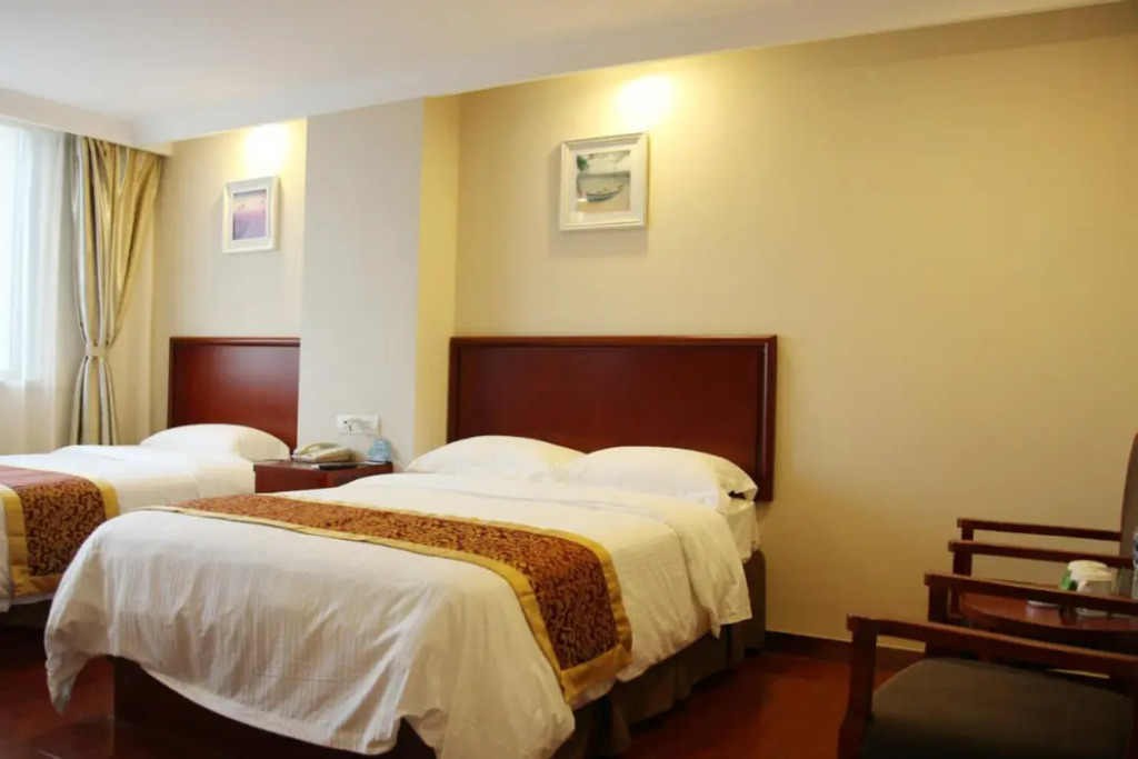 GreenTree Inn Shandong Qingdao Jiaozhou Sanlihe Park Express Hotel