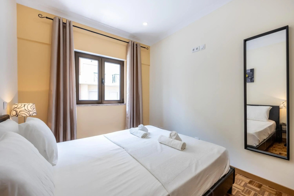 Urban City View Apartment