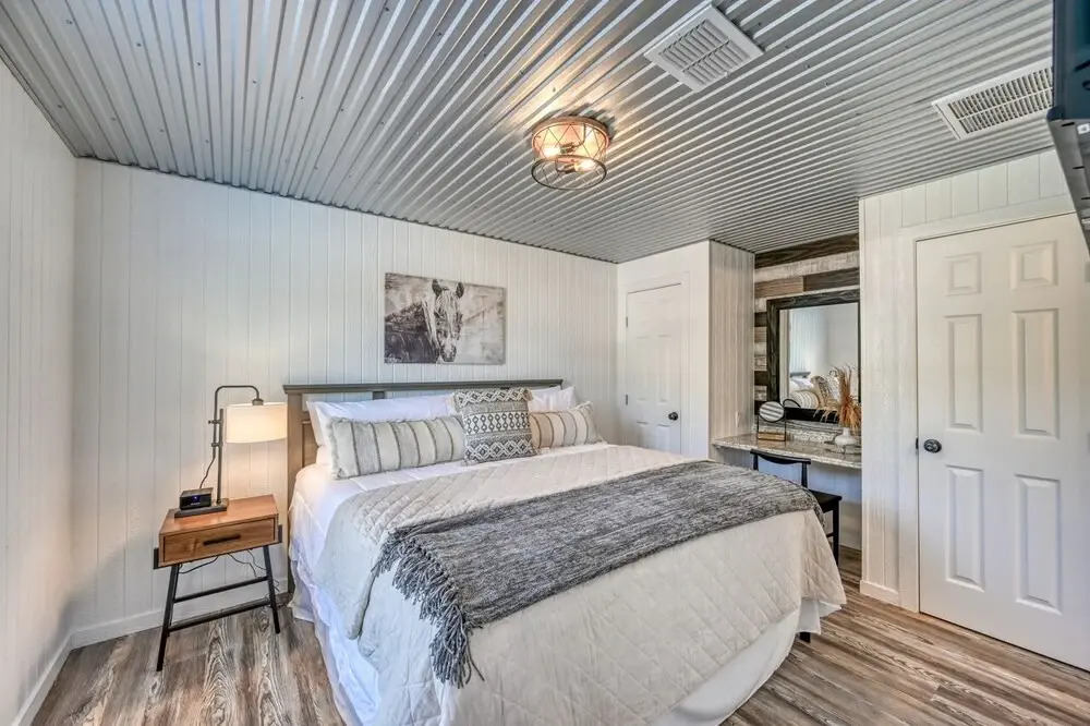 Luxury Casita- 3 mi to Main St W/hot Tub & Firepit