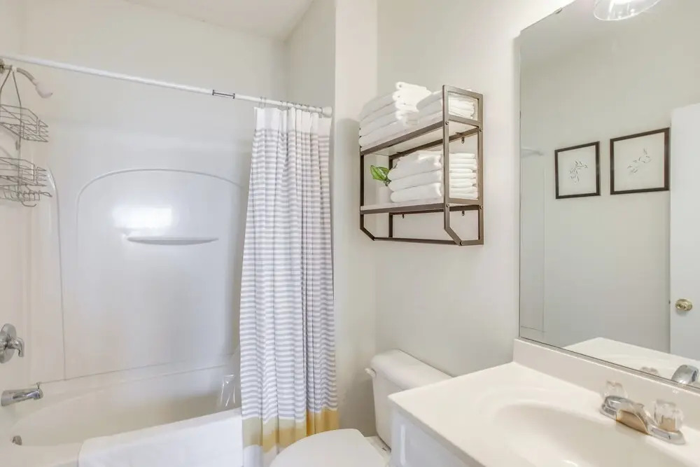 7 Mi to Myrtle Beach Boardwalk: Condo w/ Balcony!