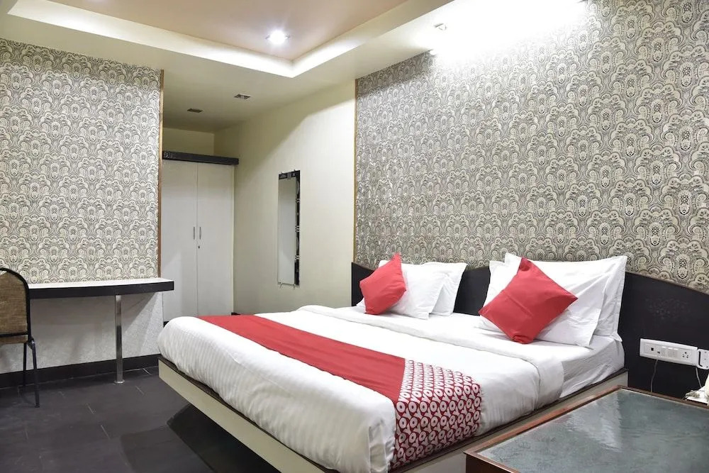 Oyo 49896 Hotel Ic Inn
